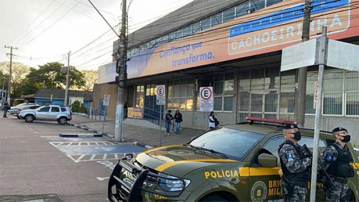 Prefeito de Cachoeirinha, Miki Breier, é afastado do cargo em operação do MP