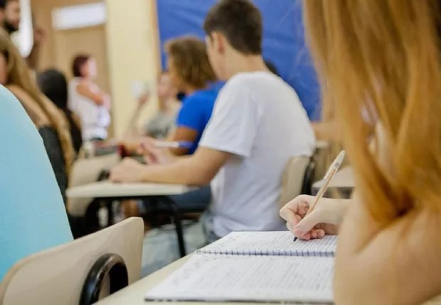 Jovem com diabetes é eliminado do Enem no RS após sensor de glicemia disparar durante a prova
