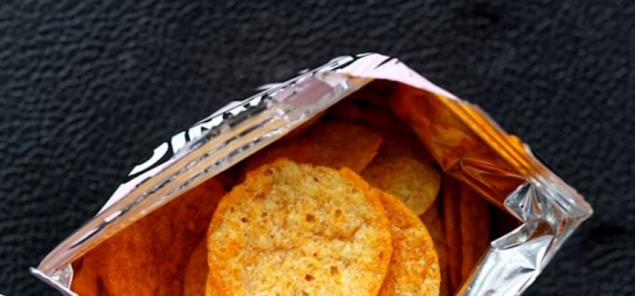 Comer muitos ultraprocessados aumenta o risco de depressão persistente